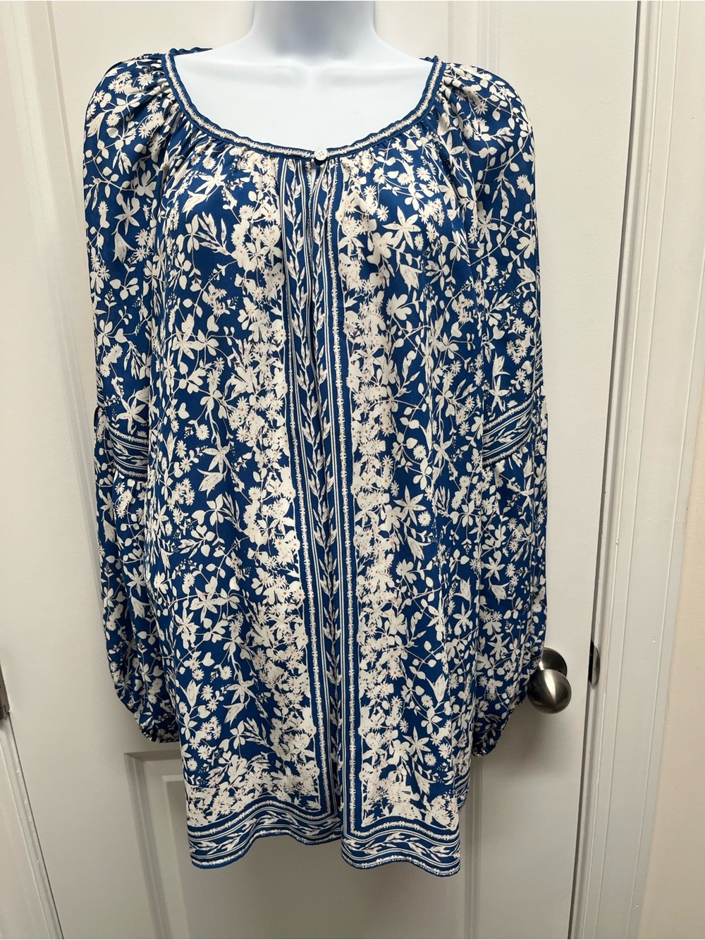 Max Studio London Blue Floral Peasant Blouse 2X Long Sleeve Keyhole Boho Tops